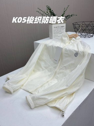 防晒衣只选梭织款！Lulu2025夏季新款女士纯欲风宽松梭织速干防晒衣，上身真的一点感觉都没有，跟没穿一样，但是防晒真的好，面料超级透气，防晒衣就选梭织面料的，