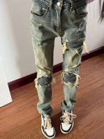 oc-442 Amiri高街破洞补丁牛仔裤长裤Amiri破洞紧身弹力牛仔裤长裤Amiri烫钻Amiri音译为埃米尔，是创始人的名字，Amiri的创始人Mikea