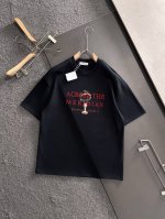 bc 2025Ss春夏最新款圆领时尚短袖T恤，官网同步，专柜纯棉面料！贴肤舒适，耐看又好穿，经典简约Logo设计，原厂工艺一丝不苟，型男必备单品 码数S-Xl