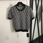款号20252158 Fend*新款 老花F字母提花套头短袖针织衫，白色，蓝色，灰色，咖色，Sml， M码；肩宽37，胸围82，袖长22，衣长56