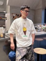 p260芬迪2025新工艺烫图 春夏新款首发专柜最新款短袖圆领T恤 官网同款 高端订制 设计前卫时尚！品牌Logo重工艺设计 高端定纯棉面料.手感柔软.穿着舒适