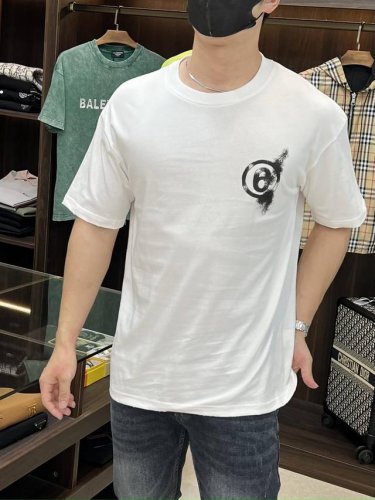 主推 马吉拉 2025春季独家专供新款潮男时尚休闲短袖T恤 春季新款休闲圆领半袖T恤 高端欧版原单潮流时尚精品 透气舒适度高 细节无可挑剔 品牌元素设计理念 体