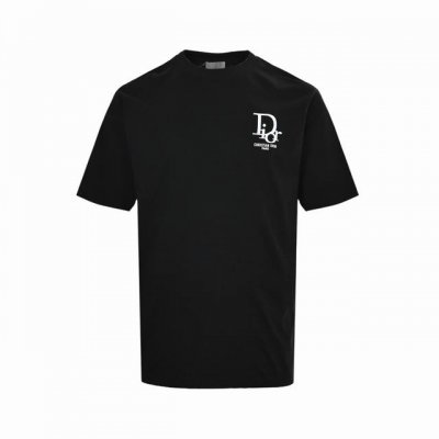 Dior 迪奥 25Ss 贴布老花字母刺绣短袖 客供高克重定织260G32织双纱棉面料制作 面料手感扎实垂坠，亲肤透气， 具有良好的吸湿透气性 并且自带挺阔感，