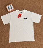 60 顶端刺绣品质北面The North Face 基础款白色短袖宽松男女同款情侣款 采用抗菌260克新疆长绒棉重磅面料 透气舒适 怎么洗都不起球透气轻柔的短袖