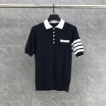 针织四杠小白狗翻领polo 码数：1-4 颜色：白、蓝、灰