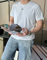 迪桑特 短袖T恤 采用速干面料 舒适透气且利于排汗 版型简约 胸口处有白色品牌标志性图案刺绣 低调彰显品牌特色 增添精致感 尺码M-Xxxxl