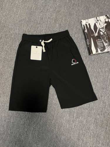 Moncler 蒙口速干冰丝短裤运动，休闲，跑步健身，速干冰丝短裤！ 男女都可穿！ 四面弹速干冰丝面料，快干、轻便耐磨透气性高，带给您舒适的贴身感，简直夏天必备