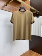 p190 1V 路易威登 2025春夏新款首发专柜最新款短袖圆领T恤 高端订制 设计前卫时尚！品牌Logo暗花工艺 工艺设计 高端定制丝光棉面料.手感柔软.穿着