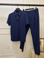 Cheng 一套 新品Lv速干套装polot恤，裤 春夏最新品套装，同步有售，时尚休闲运动系列，采用进口四面弹梭织面料，顶级经典Logo标志工艺图案，简单而不失