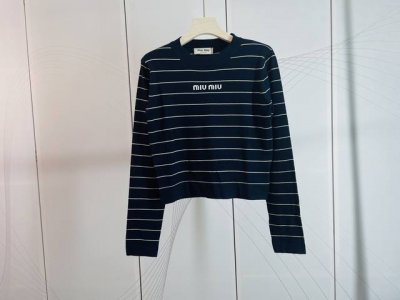 P270Miumiu 缪缪新款蓝白撞色字母刺绣徽标针织长袖T恤Sml现货供应