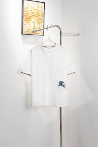 款号 Y159 巴宝莉Bbr Burberry 经典格子拼接万针精密刺绣战马短袖T恤 正儿八经270克纯棉双砂面料 所有面料均已提前做过缩水 品质第一 所见即所