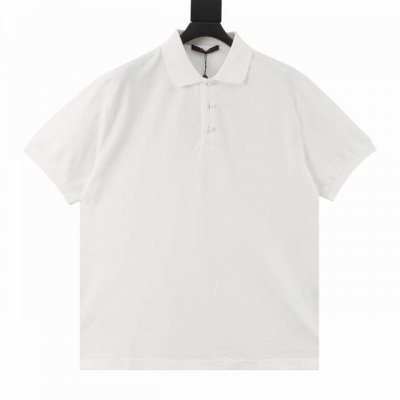 louis Vuitton Lv 珍珠扣棋盘格刺绣短袖Polo衫 原版7500购入，原版定制棋盘格布料 G，定制Logo珍珠扣雕刻了字母标识，手工定制。采用原版