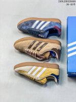 男女鞋36-45码 带半码 阿迪达斯 Gazelle Indoor 休闲耐磨轻便 低帮 板鞋 这款阿迪达斯运动鞋是 1979年 Gazele Lndoor 运动