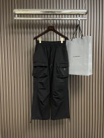 Y3 2025Fw秋冬新品高街多袋卫裤，工装元素系列运动休闲裤精细打造！工装立体口袋设计！水洗工艺面料不易变形褪色！立体剪裁定纯棉料宽松版型挺阔有型！定制面料层