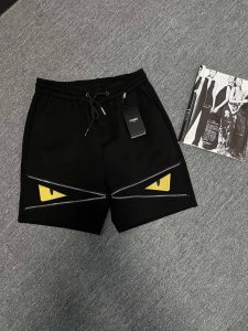 Fendi 芬迪小怪兽短裤 刺绣经典黄色眼睛设计.简单高级.时尚感强！ 整体采用定制面料，舒适度极好 手触感强烈，辨识度极高，完美品相工艺 前后标志点缀设计 采