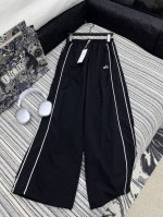 爆款现货 原单品质 Alo｜25新款防晒拼条休闲裤 颜色百搭高级 定制夏日色系尽显高级随意感 视觉盛宴 四季必入的百搭单品 订制面料，质感巨好，慵懒范儿十足 女