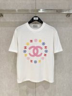市场有仿版认准工艺和面料 25Ss香家纯棉最新面料 最高版本 胸前香奈儿撞色发泡标识图案工艺！经典标识图案Logo时尚简约潮流短袖，最顶级的品质专柜原单短袖，顶