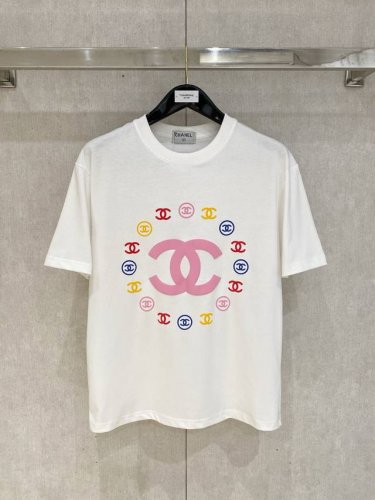 市场有仿版认准工艺和面料 25Ss香家纯棉最新面料 最高版本 胸前香奈儿撞色发泡标识图案工艺！经典标识图案Logo时尚简约潮流短袖，最顶级的品质专柜原单短袖，顶