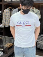 主推 Gucci 独家专供秋季新款古驰时尚休闲圆领短袖，高密度320克纯棉面料，高级密针刺绣、高端欧版原单T恤，潮流时尚休闲半袖 透气舒适度高，细节无可挑剔，品
