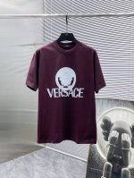 范思哲 Versace 2025Ss新款 半袖 体恤 短袖 宽松版 圆领 T恤，高端版本！专柜定制面料 透气舒适度高，细节无可挑剔，品牌元素设计理念，体现高品质