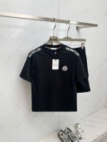 一套Mo 家最新25Ss爆款套装来袭 面料采用原版定制 面料柔软轻盈 吸湿排汗 上身超级舒服 M 3Xl