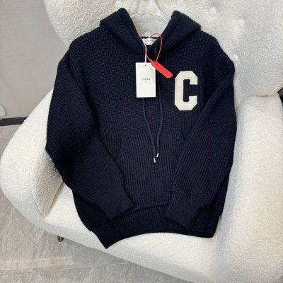 Celine赛琳 Ce24Fw秋冬新款C字母刺绣时尚休闲保暖针织卫衣 面料表面立体感十足的竖条纹理肌理 细腻清楚且富有光泽 手感舒适亲肤 一眼就能辨别的高级奢华
