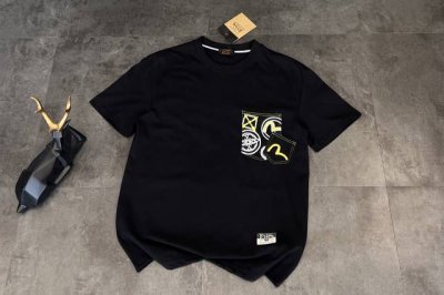 新款短袖上新2025Ss夏季新品福神Evisu短袖太绝了，最近入手的这件福神 Evisu 短袖，必须给大家安利一下！谁穿谁潮，秒变街头焦点~ 面料：采用高品质双