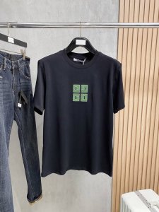 纪梵*Givenchy 25Ss春夏新款首发专柜最新款短袖圆领T恤 手绘工艺 高端订制 设计前卫时尚！品牌Logo重工艺设计 高端定制240克面料.手感柔软.穿