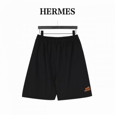 Hermes 爱马仕 24Ss 爱马仕刺绣短裤 比较基础百搭的一个款式 采用380G的纯棉面料制作 带有标识性的印花工艺 整体版型偏大上身舒适 现货秒发中 Si