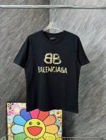 款号 G12 巴黎双B涂鸦圆领短袖 Balenciaga官网Zp同步新款T恤 面料采用32支双纱280克高克重纯棉面料 同缸定织定染原版同色螺纹 进口机器白墨直