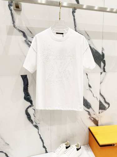隔天到 Louisvuitton 路易威登 260克圆领短袖T恤 大幅七彩小字母Logo印花工艺标识 官方同步 高版本 高品质 时尚个性 百搭潮流 纯原品质 原