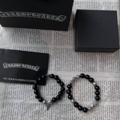 克罗心Chrome Hearts 银珠黑曜石十字架吊坠手串 黑曜石是一种驱邪挡煞能量特别强的宝石 自古以来人们就使用黑曜石来制作佛像 饰品等圣物用于镇宅档煞和辟