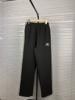 款号Y349 Ss春季限定新款Balenciaga 巴黎世家三叶草联名经典三杠情侣阔脚长裤 各大网红明星上身 Ins小红书爆款 最新联名来袭 织带采用原厂定制织