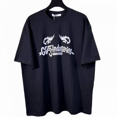 givenchy 纪梵希 经典短袖 采用260克双砂面料 三针五线做工 领口包包边条 今年火爆的品牌 看到了就忍不住要自留一件 正确纹路立体印花 正确面料版型