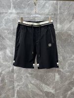 loewe罗意威 2025春夏新款男士休闲短裤，高级定制透气面料 透气微弹舒适度极高，细节无可挑剔，顶级辅料配备，原版五金设计理念，三标齐全，手感细腻柔软！上身