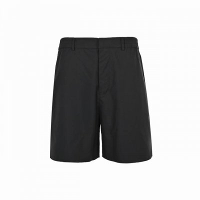 fendi 芬迪 25Ss 纯色百慕大短裤 束腰弹力休闲裤 隐藏拉链开合 侧面贴边口袋 背面口袋 侧面开衩设计 弹力松紧腰间 合适各种场合 size:S-Xl