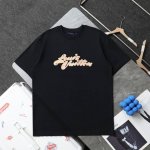 上新 顶级复刻 高端定制 Louis Vuitton 路易威登 新款金色刺绣Logo圆领短袖T恤 颜色: 黑色 白色 购入原版开模打造，全套定制辅料，细节决定成