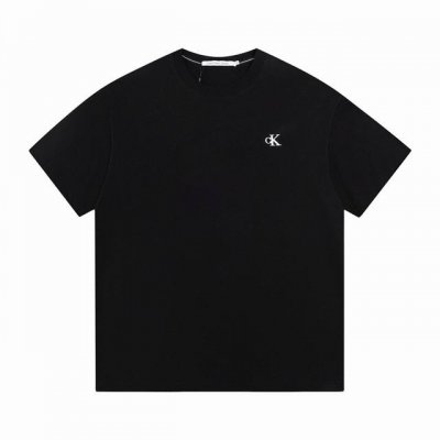 顶级版本-款号N01 Cain Klein 24Ss夏季男女情侣休闲圆领短袖，原版打版，耗时一个多月，刺绣+印花+钢印一体的工艺-莱卡面料质感非常细腻 ，260