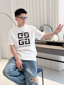 Give 纪梵希 2025春夏新品 三标齐全 260克圆领纯棉短袖T恤 好货不用过多介绍 看细节 专柜码数 M-Xxxl 175 140建议L