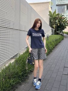 强烈推荐 Dio*2025春夏新款 休闲印花套装 Monograw渗透印花 高级大气 满满的穿搭高级感 创新面料 轻盈柔软 实物非常赞 上身洋气百搭 美美哒 高