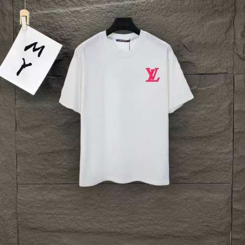 款号:A210 Louis Vuitton 路易威登 高品质 2025春夏官网新款经典字母印花走秀款 Lv大师亲手设计潮牌新品印花圆领短袖T恤 时尚又个性 超级