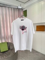 Fd 芬迪2025夏季新款 个性字母Logo印花 定制面料300G 短袖T恤 男女同款 颜色：黑色 白色 粉红色 天蓝色 尺码：S M L Xl Xxl 五个码