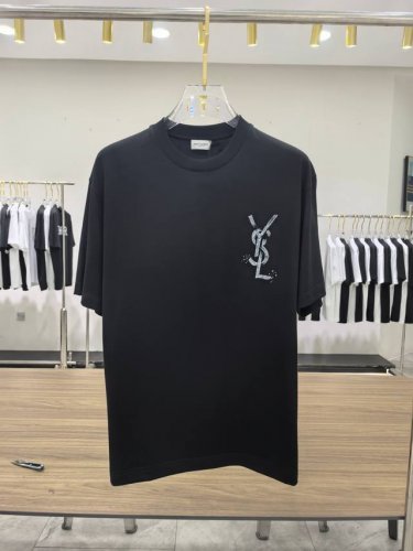 新品 圣罗兰 男士时装款圆领短袖T恤，贸易公司洋行货，高级限定款，25年春夏新品，明星级人气单品！ 客供埃及进口顶级面料，甄选尼罗河区域光照极好的上等棉花原料，