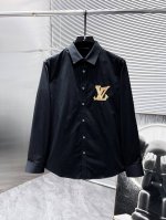 P250 路易威登 Lv Ss新款男士长袖 衬衫 衬衣，高端版本！专柜定制面料 透气舒适度高，细节无可挑剔，品牌元素设计理念，体现高品质。手感细腻柔软！呈现休闲