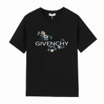 Givenchy 纪梵希花卉字母短袖T恤,简单的设计看起来特别大方！版型剪裁特别有讲究！上身很洋气显瘦内搭外穿都看高密针织圆领设计，平整简约！亲肤透爽！T恤面料