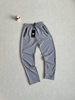 报单款号05082。 露露男裤来袭 春夏型动力｜这条 全能战神裤 承包你的运动高光时刻！ 当春风撞上热汗 你需要一条能 上天下地 的神裤 解锁健身房暴击、夜跑刷