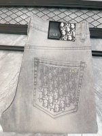 经典大牌Dior牛仔裤长裤 男装品牌服饰简约大气潮流时尚款修身小脚牛仔裤 夏薄款微弹力舒适透气纯棉面料 百搭耐看款永不过时 码数28 38 齐全