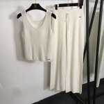 款号20252414 Loro piana* Lp新款针织套装，金属Logo装饰提花格子针织背心+松紧高腰针织阔腿长裤，白色，玫红色，咖色，黑色，Sml， L码