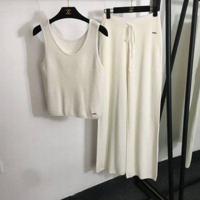 款号20252414 Loro piana* Lp新款针织套装，金属Logo装饰提花格子针织背心+松紧高腰针织阔腿长裤，白色，玫红色，咖色，黑色，Sml， L码