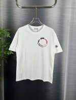 上新款号: M1036 Moncler 蒙口 官网同款印花图案 双纱纯棉短袖 - 260G双纱纯棉顶级面料 手感柔软 百分百纯棉独家出货 定染硫化黑无尘处理面料